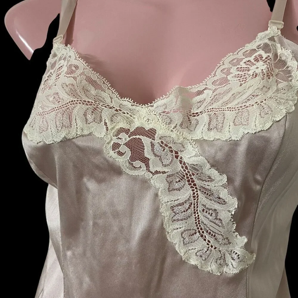 Vintage Camisole Top Women's Size 34 Beige Ivory Floral Lace Trim Made in USA